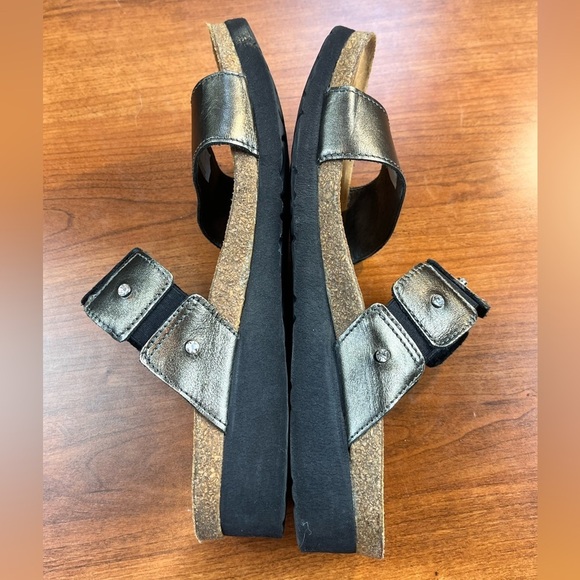 NAOT Leather Metallic Bronze Strappy Sandals Cork Made is Israel Sz 8 Rhinestone - Picture 2 of 14